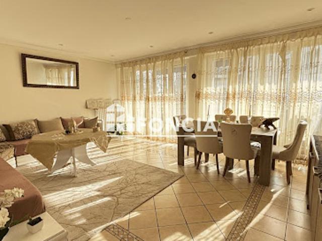 Vente Appartement 4 pièces 82.09 m2 Toulon