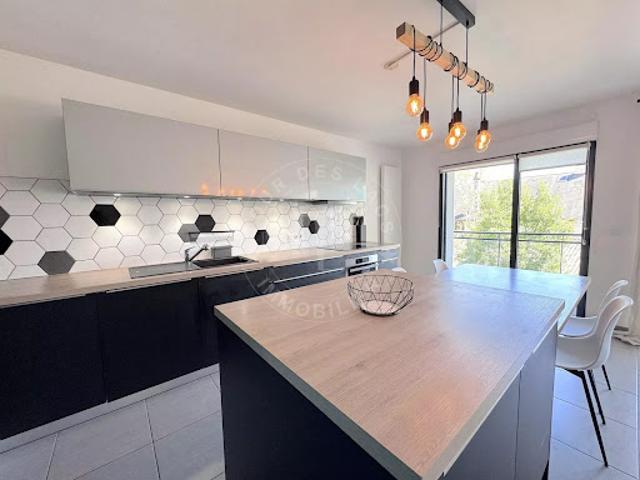Vente Appartement 4 pièces 82.33 m2 Annecy