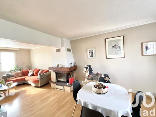 Vente Appartement 4 pièces 82 m2 Sainte genevieve des bois