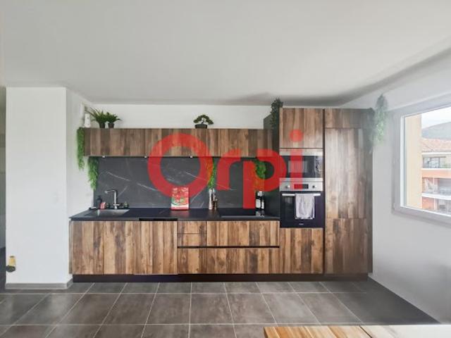 Vente Appartement 4 pièces 84.86 m2 Le Puy Sainte Réparade