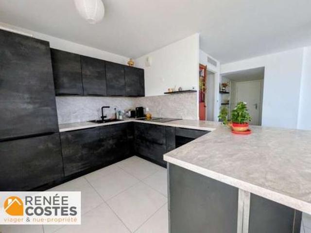 Vente Appartement 4 pièces 85 m2 Hyeres