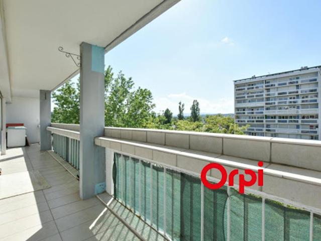 Vente Appartement 4 pièces 86 m2 Pierre benite