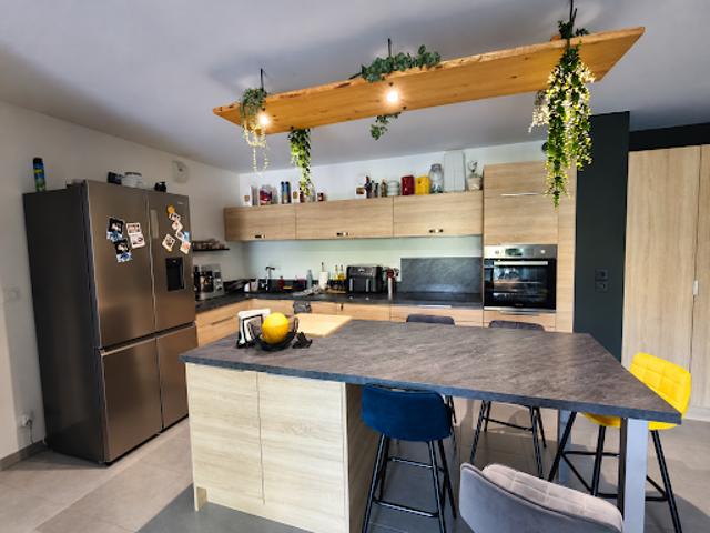Vente Appartement 4 pièces 86 m2 Roquevaire