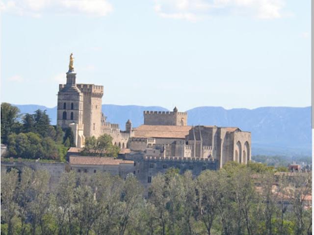 Vente Appartement 4 pièces 89 m2 Villeneuve les avignon