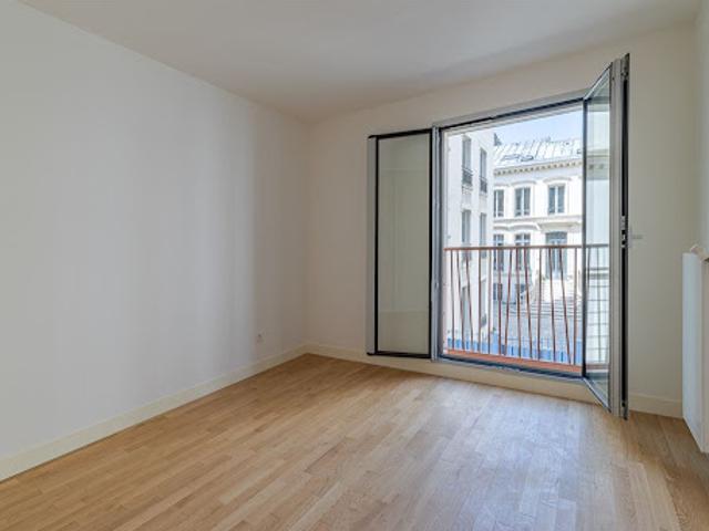 Vente Appartement 4 pièces 93.4 m2 Paris 17ème