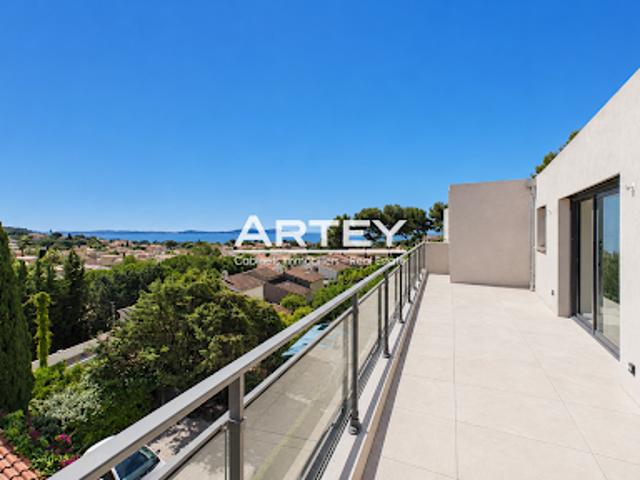 Vente Appartement 4 pièces 93.59 m2 Carqueiranne