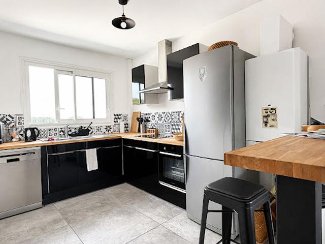 Vente Appartement 4 pièces 93.97 m2 Royan