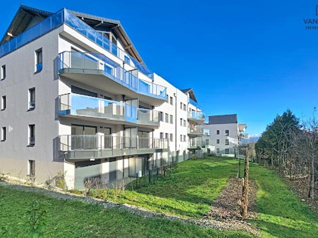 Vente Appartement 4 pièces 93 m2 Divonne les Bains