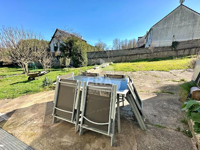 Vente Appartement 4 pièces 93 m2 Saint Pierre lès Nemours