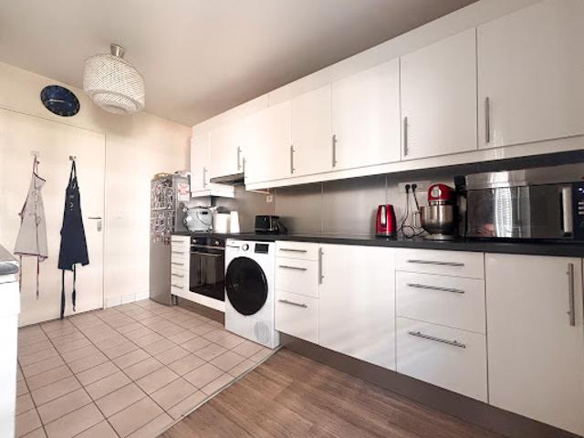 Vente Appartement 4 pièces 90 m2 Paris 19ème