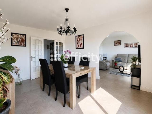 Vente Appartement 4 pièces 91.09 m2 Marseille 11ème