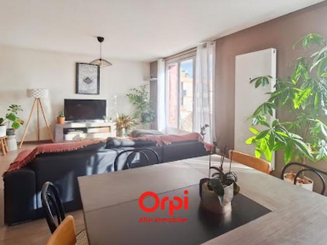 Vente Appartement 4 pièces 91 m2 Montluçon