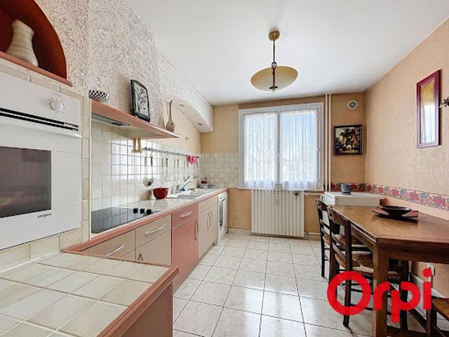 Vente Appartement 4 pièces 92 m2 Bourgoin Jallieu
