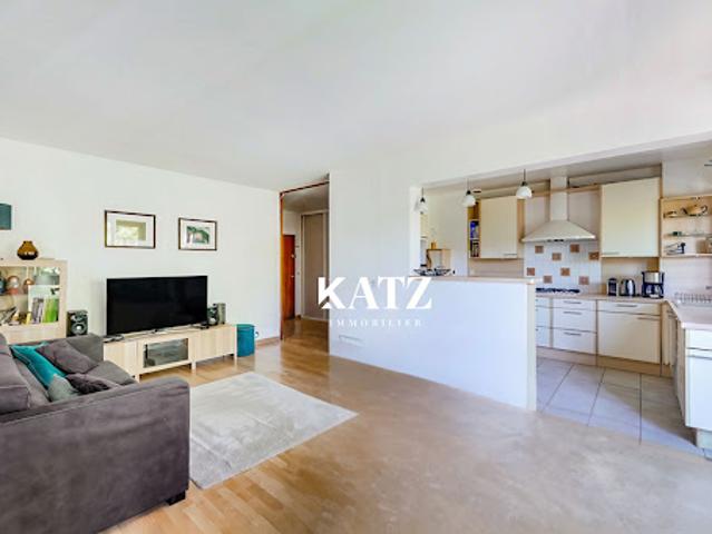 Vente Appartement 4 pièces 92 m2 Garches