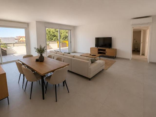 Vente Appartement 4 pièces 92 m2 Nimes