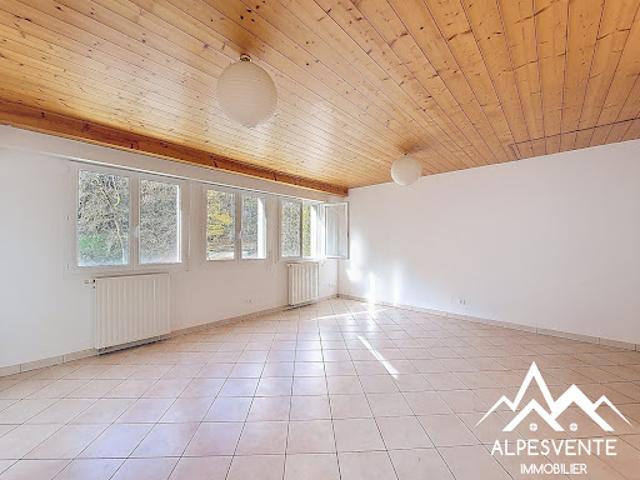 Vente Appartement 4 pièces 97.67 m2 Vailly