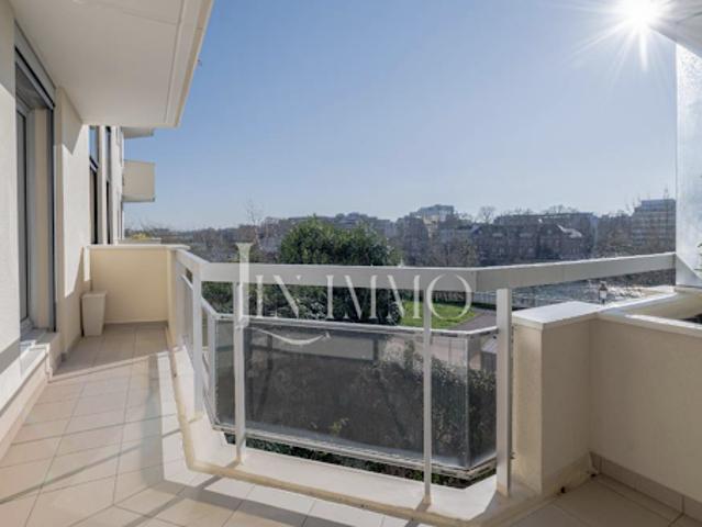 Vente Appartement 4 pièces 97 m2 Courbevoie