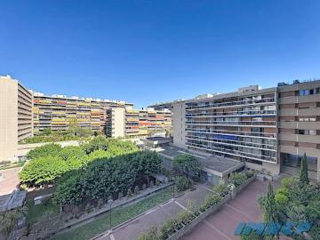 Vente Appartement 4 pièces 94.04 m2 Marseille 6ème