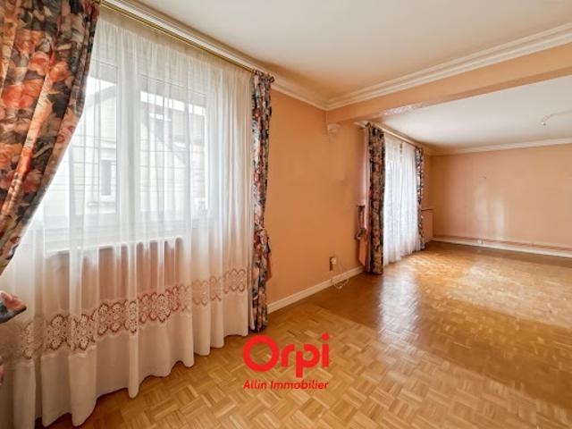 Vente Appartement 4 pièces 94 m2 Montluçon