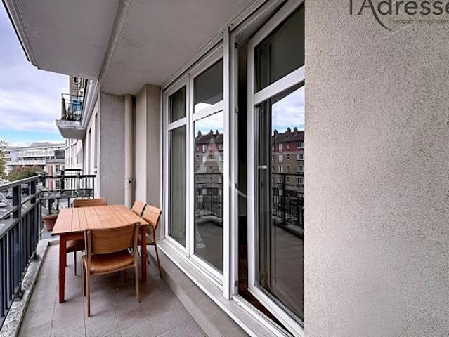 Vente Appartement 4 pièces 94 m2 Suresnes