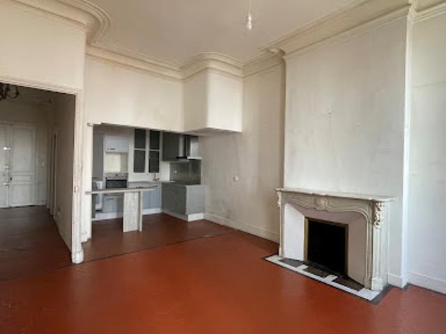 Vente Appartement 4 pièces 95.74 m2 Marseille 1er