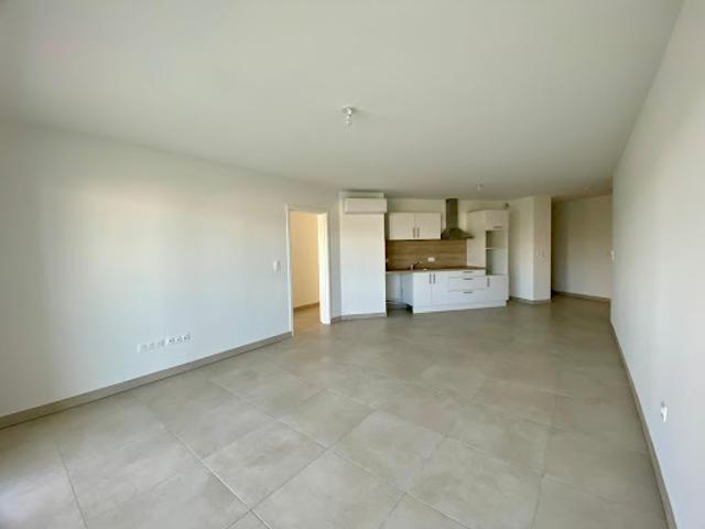 Vente Appartement 4 pièces 96.5 m2 Nimes
