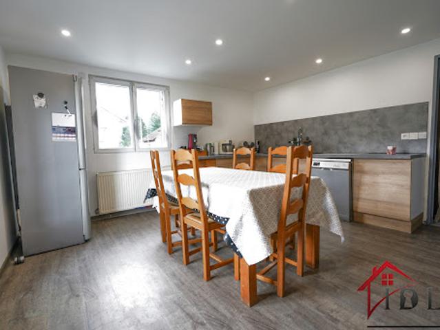Vente Appartement 4 pièces 96.79 m2 Cluses