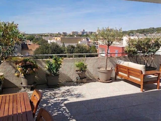 Vente Appartement 4 pièces 96 m2 Nimes