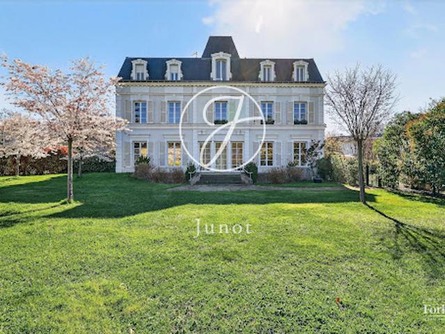 Vente Appartement 4 pièces 98.06 m2 Rueil Malmaison