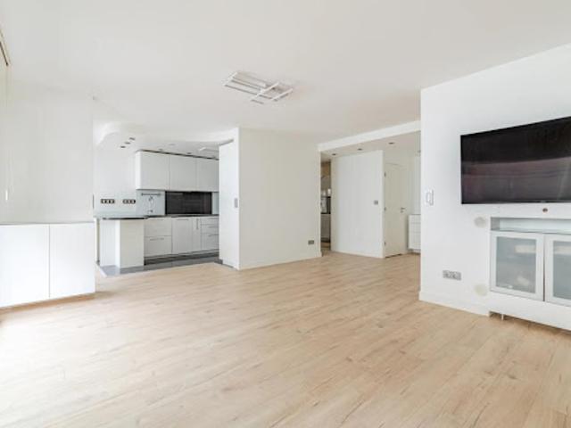 Vente Appartement 4 pièces 102 m2 Paris 19ème