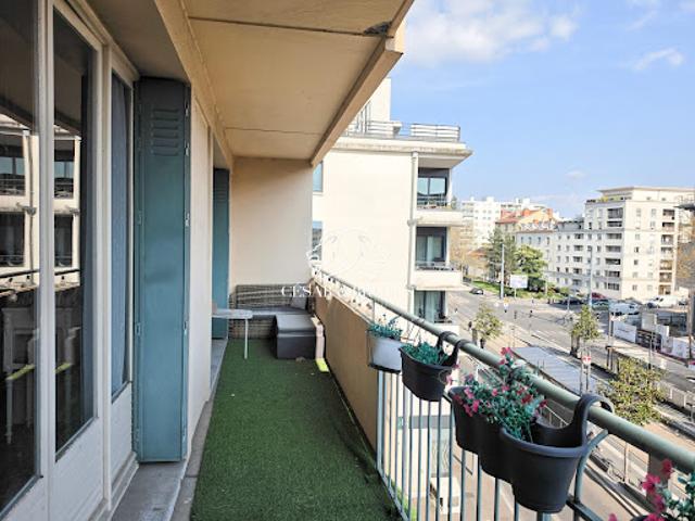 Vente Appartement 4 pièces 99.58 m2 Lyon 8ème