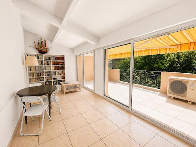 Vente Appartement 4 pièces 100.05 m2 Frejus