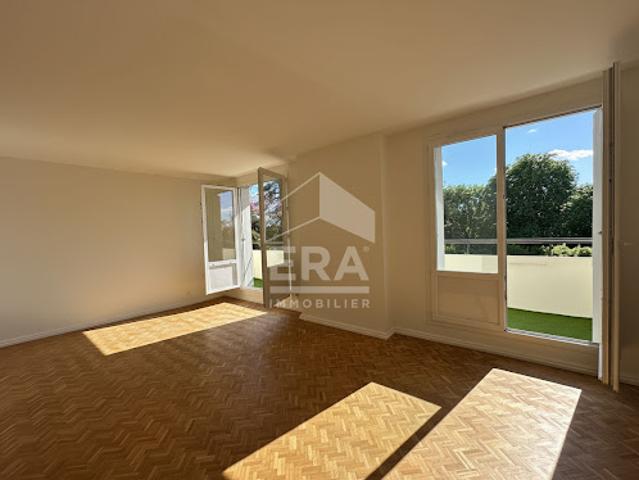 Vente Appartement 4 pièces 100 m2 Chateauroux