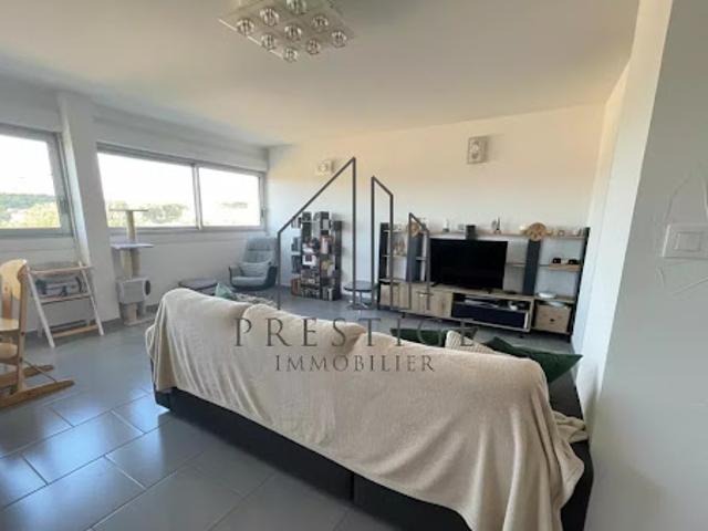Vente Appartement 4 pièces 100 m2 Aubagne