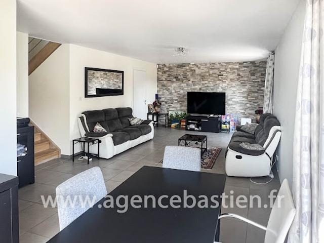 Vente Appartement 4 pièces 100 m2 Segny