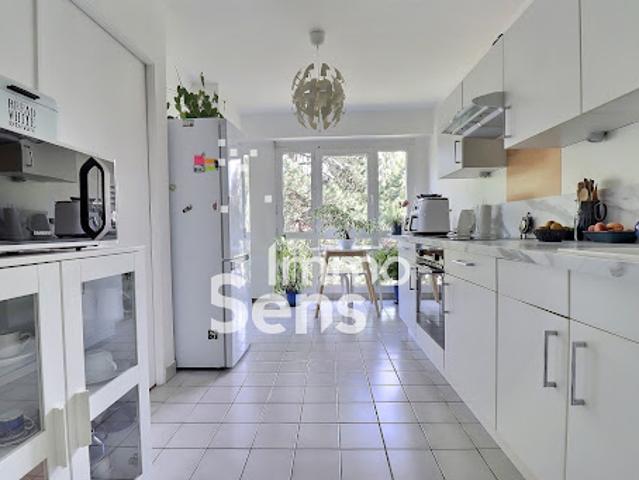 Vente Appartement 4 pièces 100 m2 Roubaix
