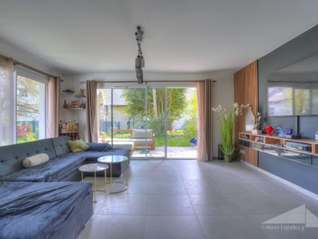 Vente Appartement 4 pièces 101 m2 Divonne les Bains