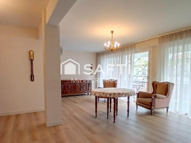 Vente Appartement 4 pièces 101 m2 Saintes