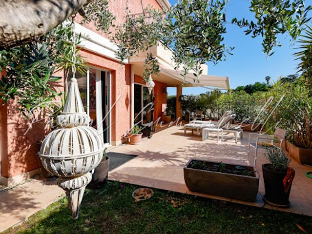 Vente Appartement 4 pièces 102 m2 Mandelieu la Napoule