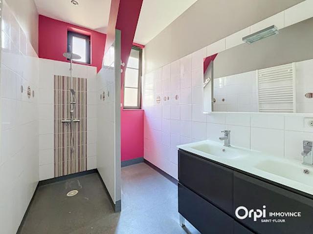 Vente Appartement 4 pièces 108 m2 Murat