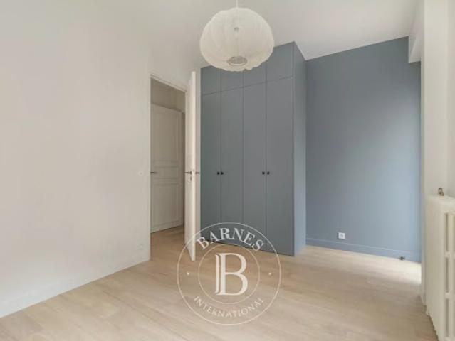 Vente Appartement 4 pièces 110.7 m2 Paris 16ème