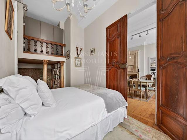 Vente Appartement 4 pièces 111.93 m2 Paris 3ème