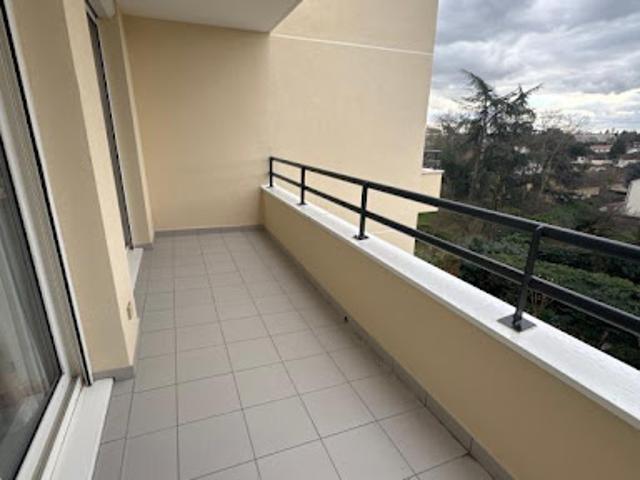 Vente Appartement 5 pièces 111 m2 Bron
