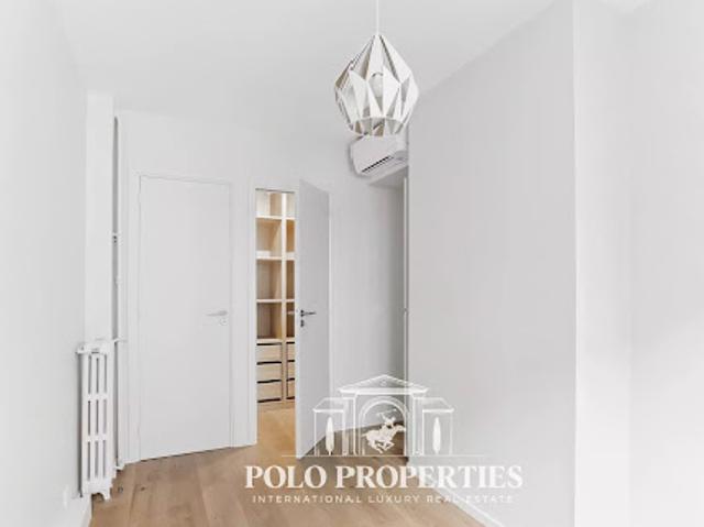 Vente Appartement 4 pièces 116.8 m2 Paris 17ème