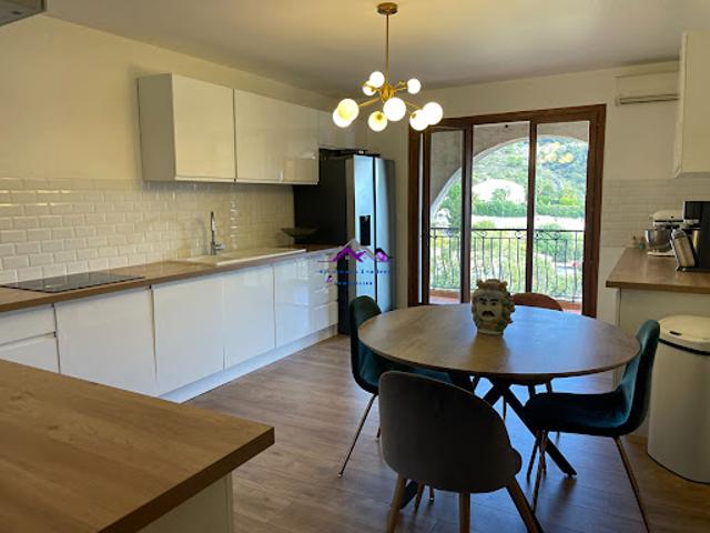 Vente Appartement 4 pièces 121.57 m2 Eze