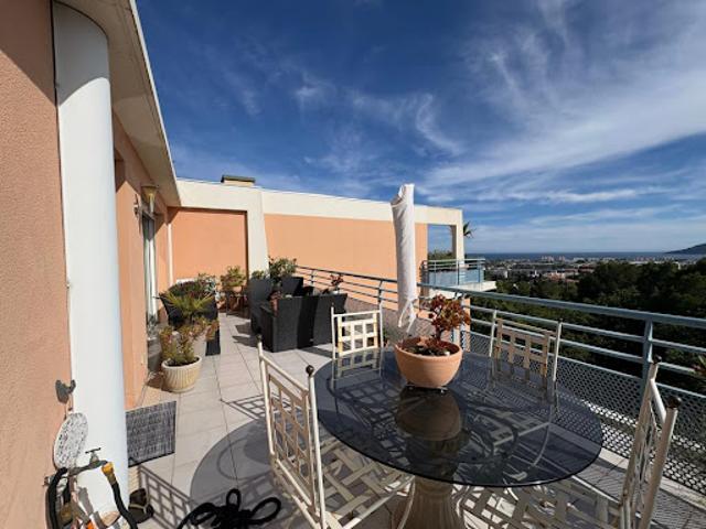 Vente Appartement 4 pièces 122.34 m2 Cannes la bocca