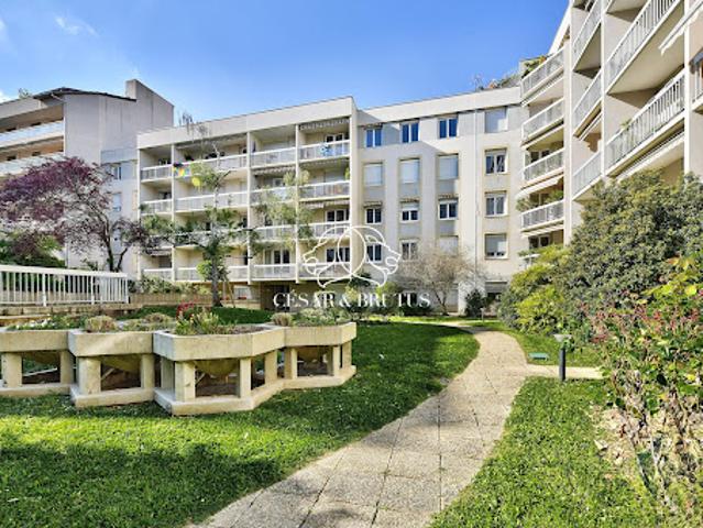 Vente Appartement 4 pièces 122.51 m2 Lyon 6ème