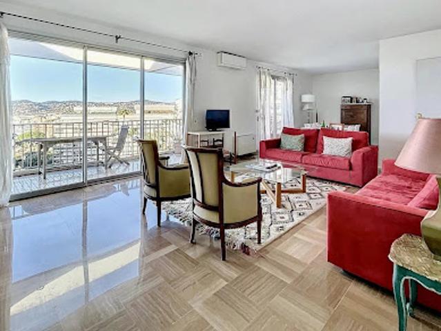 Vente Appartement 4 pièces 127 m2 Antibes