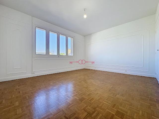 Vente Appartement 4 pièces 128.75 m2 Reims