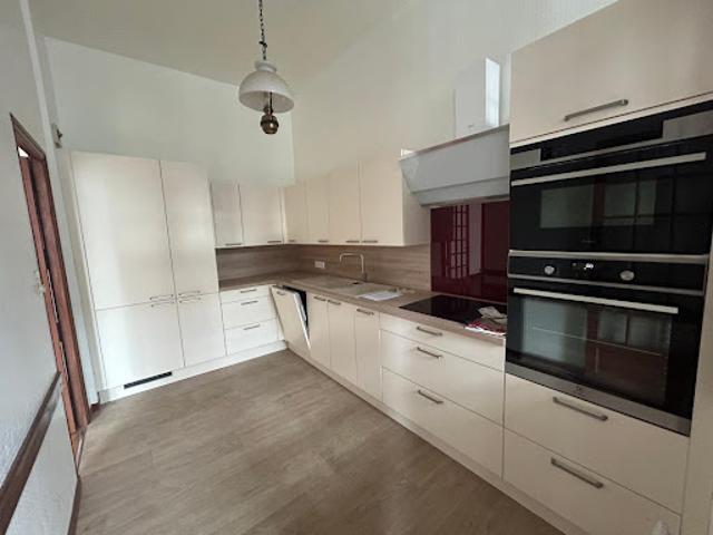 Vente Appartement 4 pièces 128.96 m2 Saint Yrieix la Perche